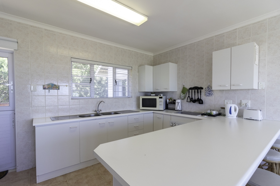 7 Bedroom Property for Sale in West Beach Eastern Cape